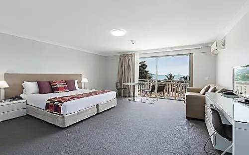 Airlie Beach Hotel Rooms Photos