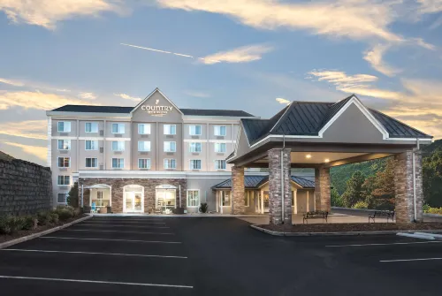 Country Inn & Suites by Radisson Asheville Downtown Tunnel Road Exterior Photos