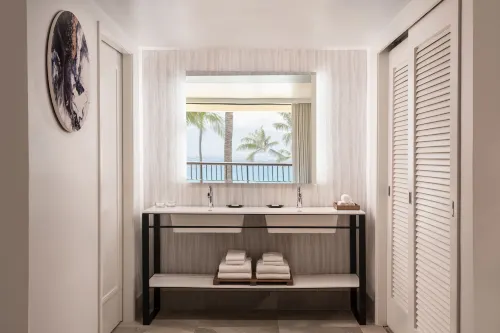 Sheraton Maui Resort & Spa Rum Photos