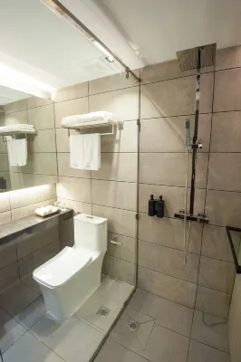GLOW PARK HOTEL Grand Royal Palace Rooms Photos
