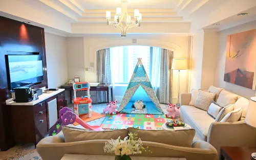 Shangri-La Jakarta Photos