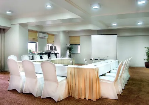 Aryaduta Suites Semanggi Fasilitas Bisnis Photos