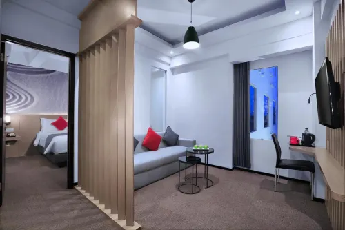 Hotel Neo+ Waru - Sidoarjo Kamar Photos