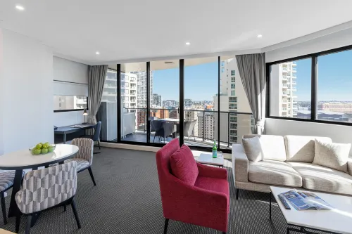 Meriton Suites Kent Street Featured Photos
