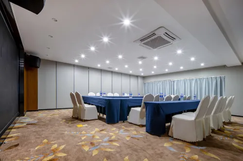 Nanning Jinshuiwan International Hotel ( Nanhu Park Macun Subway Station) Бизнес-удобства Photos