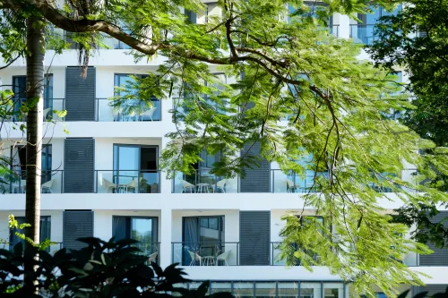 Nalagi Hotel Exterior Photos