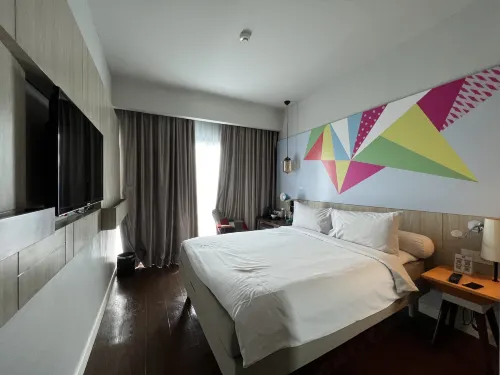 Ibis Styles Jakarta Sunter Kamar Photos