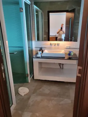 Phi Phi Cliff Beach Resort Chambres Photos