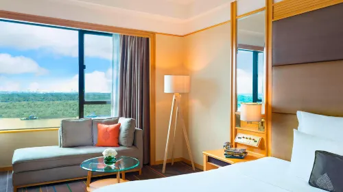 Khách sạn Renaissance Riverside Sài Gòn Nổi bật Photos