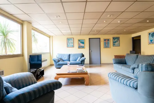 Adonis Cannes - Hôtel Thomas Da non perdere Photos