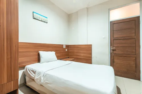 The Kartini 8 Residence Kamar Photos