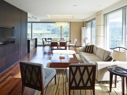 The Suites Hotel Namwon Zimmer Photos