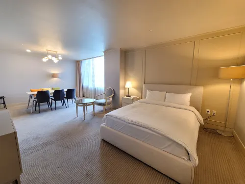 Queen Vell Hotel & Wedding Kamar Photos