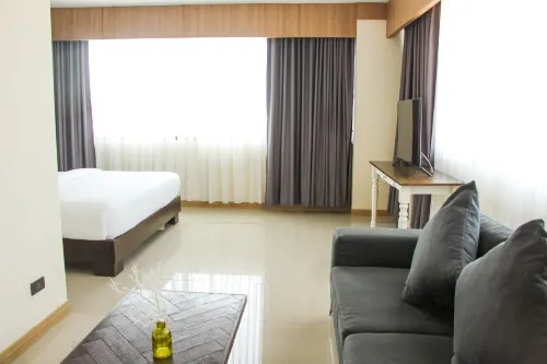 The Sixteenth Naiyang Beach Hotel Zimmer Photos