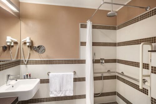 Ramada Plaza by Wyndham Milano Camere Photos