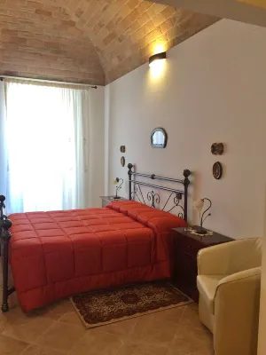 Antica Interamnia Camere Photos