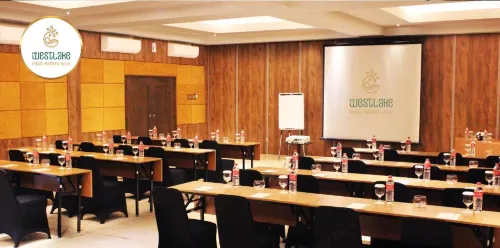 The Westlake Resort Jogja Fasilitas Bisnis Photos