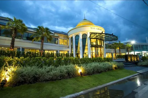 The Green View Hotel Featured Photos