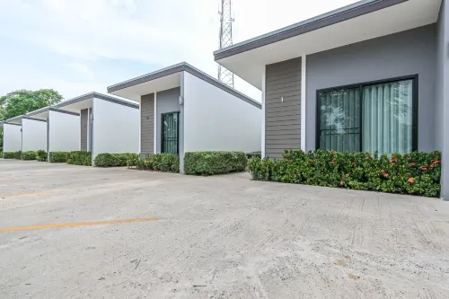 Baan Kieng Tawan Unggulan Photos