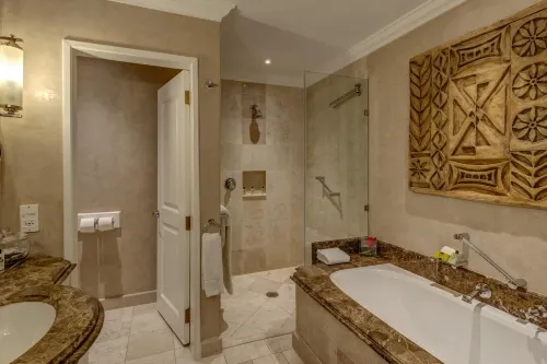 InterContinental Hotels Johannesburg O.R.Tambo Airport Zimmer Photos