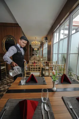 Petit Boutique Hotel Solo Питание Photos