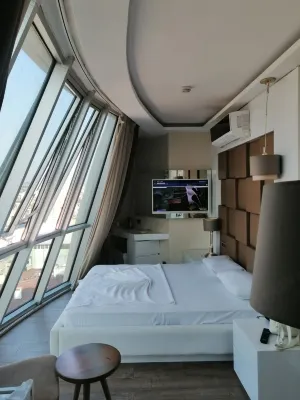 Elips Royal Hotel & Spa Zimmer Photos