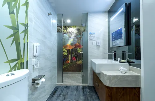 Emperor Hotel Photos