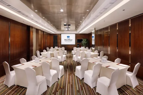 Park Plaza Beijing Wangfujing Business Photos