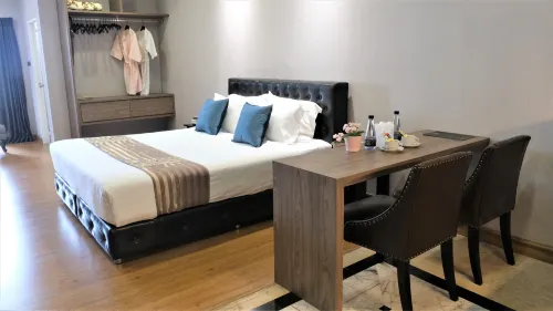 KTK Pattaya Hotel & Residence Kamar Photos