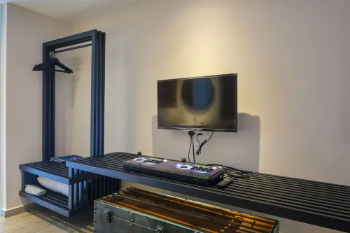 38PC Boutique Hotel Rooms Photos