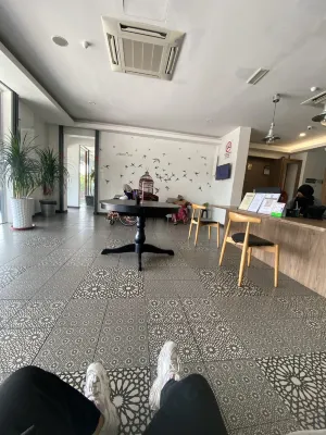 Urban Inn Kulim Öffentliche Flächen Photos