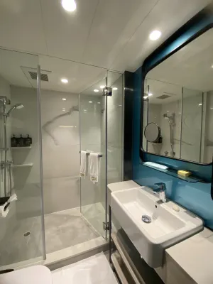 Wharney Hotel Rooms Photos
