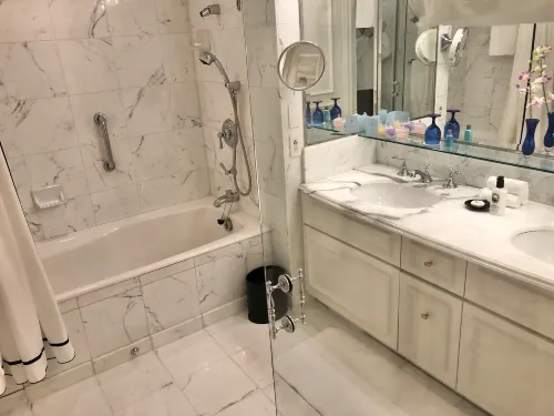 The Ritz-Carlton, Osaka Camere Photos