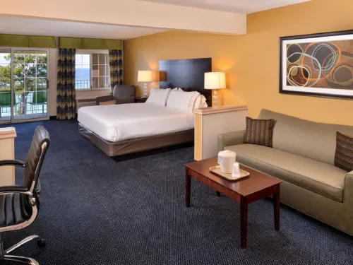 Holiday Inn Express & Suites St. Joseph Lakefront Da non perdere Photos