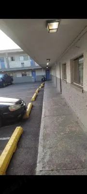 Motel 6 Elizabeth, NJ - Newark Liberty Intl Airport Photos