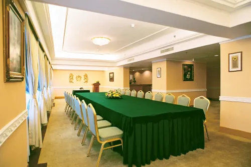 Golden Crown China Hotel Business Facilities Photos
