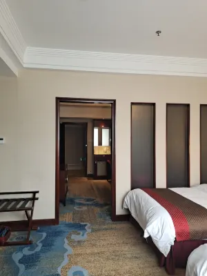 Emperor Hotel Rooms Photos