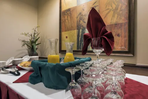 Grand Vista Hotel Business Facilities Photos