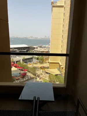 Amwaj Rotana Jumeirah Beach - Dubai Public Areas Photos
