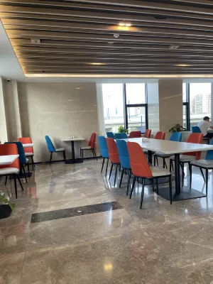Holiday Inn Express Hohhot East Station Restauration Photos