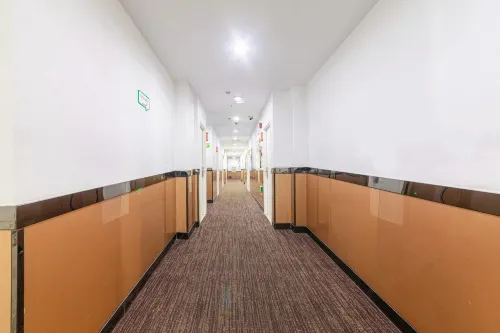 Haifa Hotel (Global Harbor Jinshajiang Road Subway Station) Aree comuni Photos