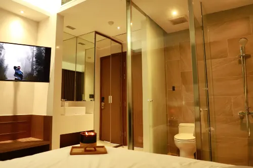 The Luxe Hotel Photos
