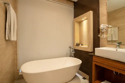 Le Eminence Hotel Convention & Resort Ciloto - Puncak Kamar Photos