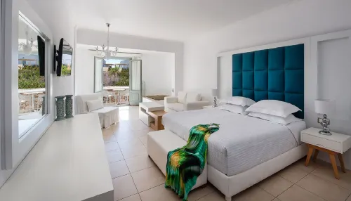 Astro Palace Hotel & Suites Rooms Photos