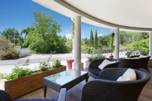Hôtel et résidence Suite Home d'Aix en Provence Bouc Bel Air À ne pas manquer Photos