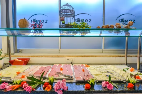 Tonoz Beach Hotel Featured Photos