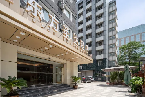 East Sacred Hotel-Very near Beijing Tiananmen Square，the Forbidden City，Wangfujing Subway Station Exterior Photos