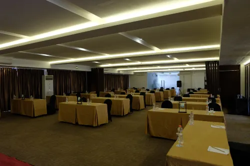 Hotel d'Season Premiere Jepara Fasilitas Bisnis Photos