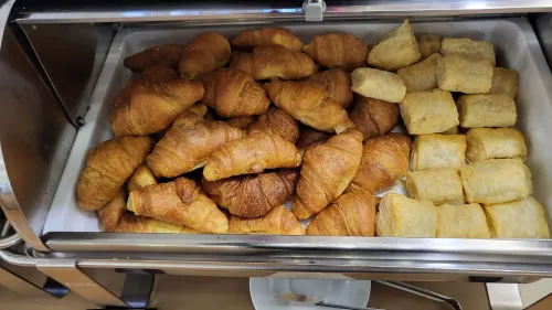 Delphi Art Hotel Dining Photos