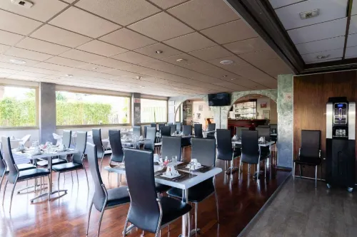 Adonis Cannes - Hôtel Thomas Da non perdere Photos